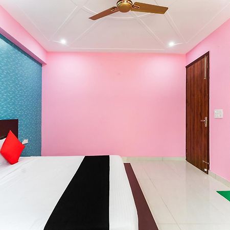 Capital O Harish Residency Hotel Gurgaon Ngoại thất bức ảnh