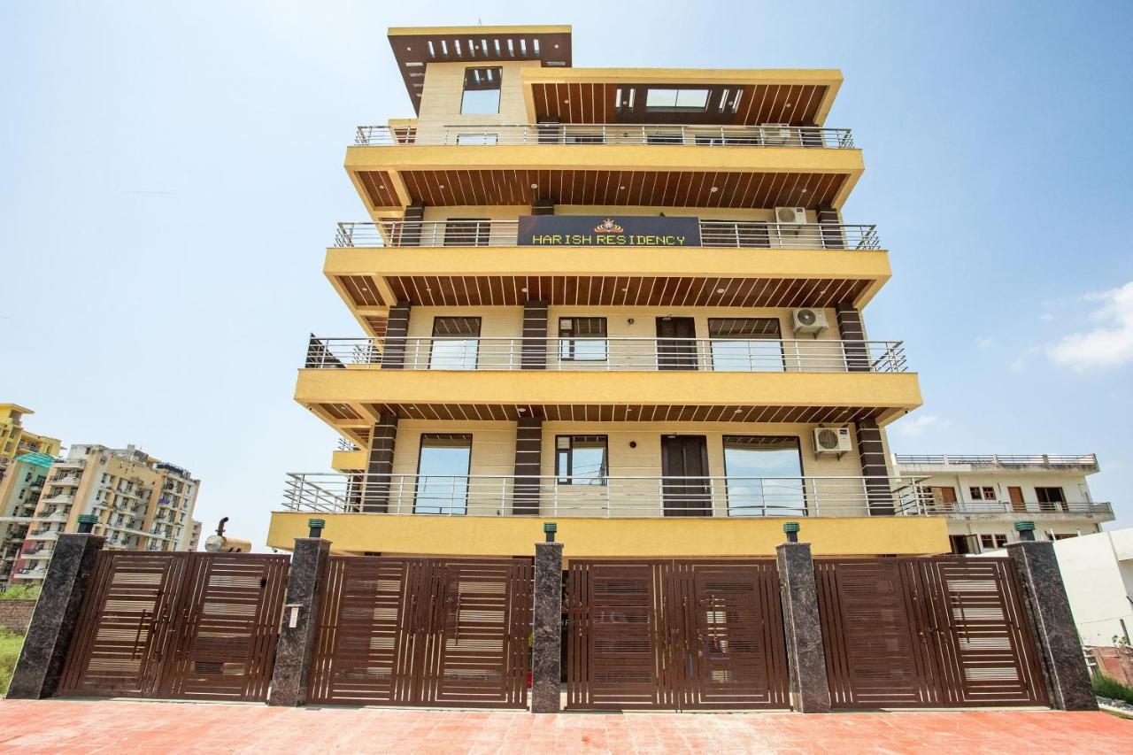 Capital O Harish Residency Hotel Gurgaon Ngoại thất bức ảnh