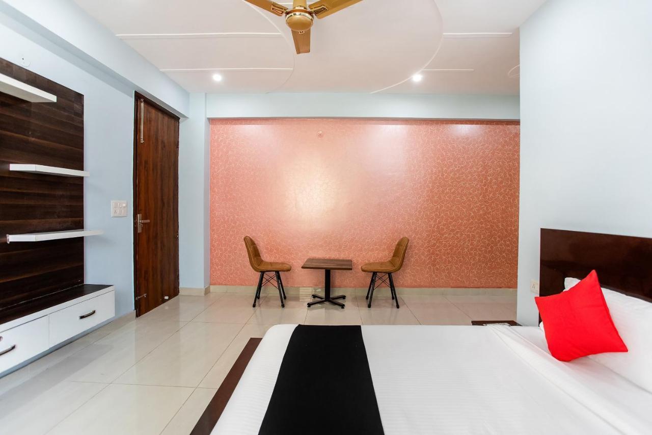 Capital O Harish Residency Hotel Gurgaon Ngoại thất bức ảnh