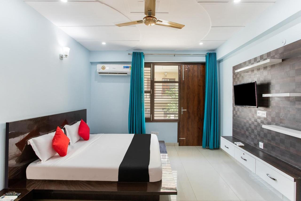 Capital O Harish Residency Hotel Gurgaon Ngoại thất bức ảnh