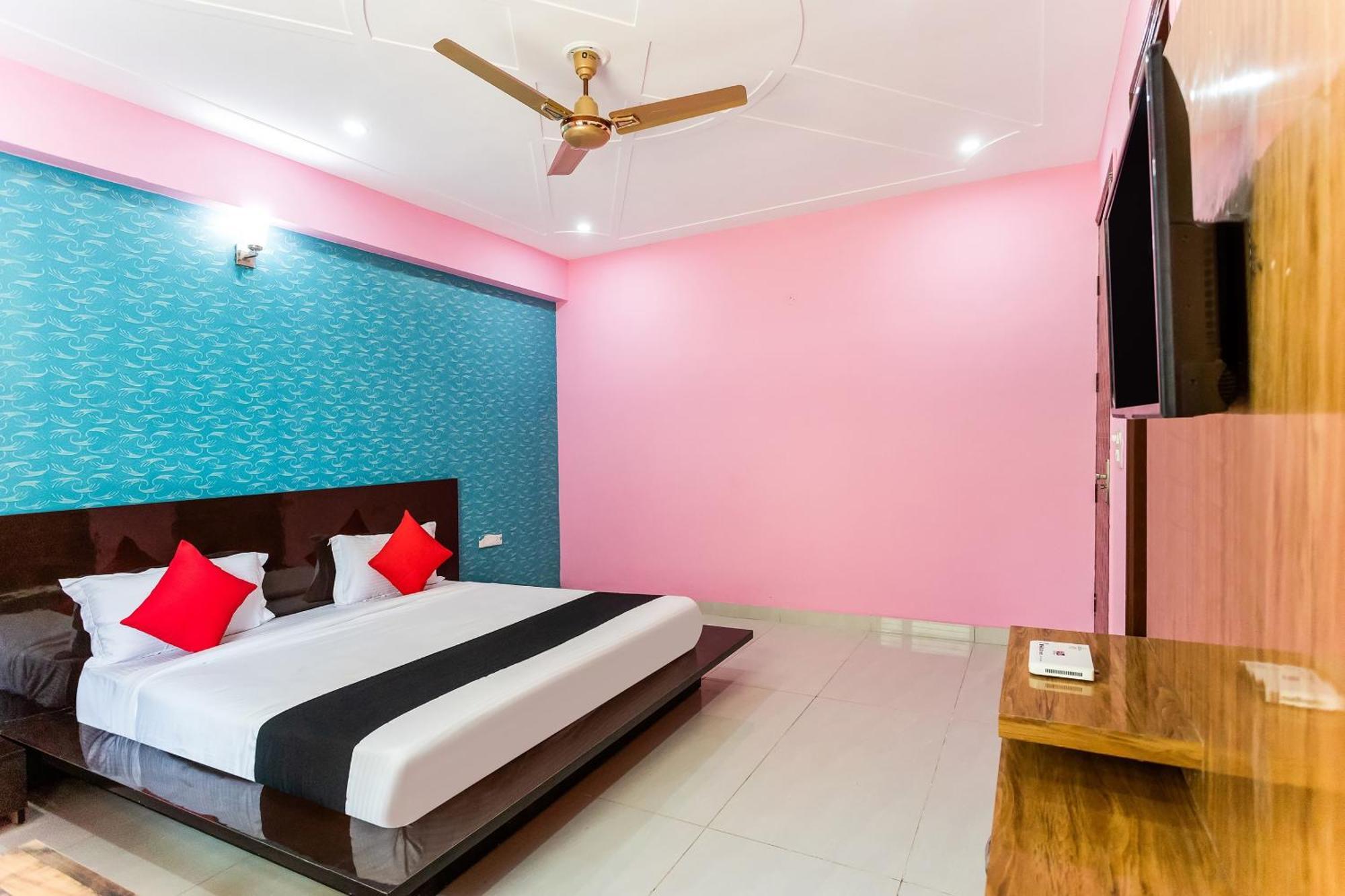 Capital O Harish Residency Hotel Gurgaon Ngoại thất bức ảnh